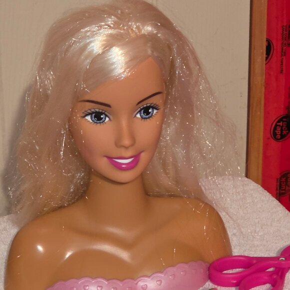 Barbie Styling Heads - Picture 3 of 4